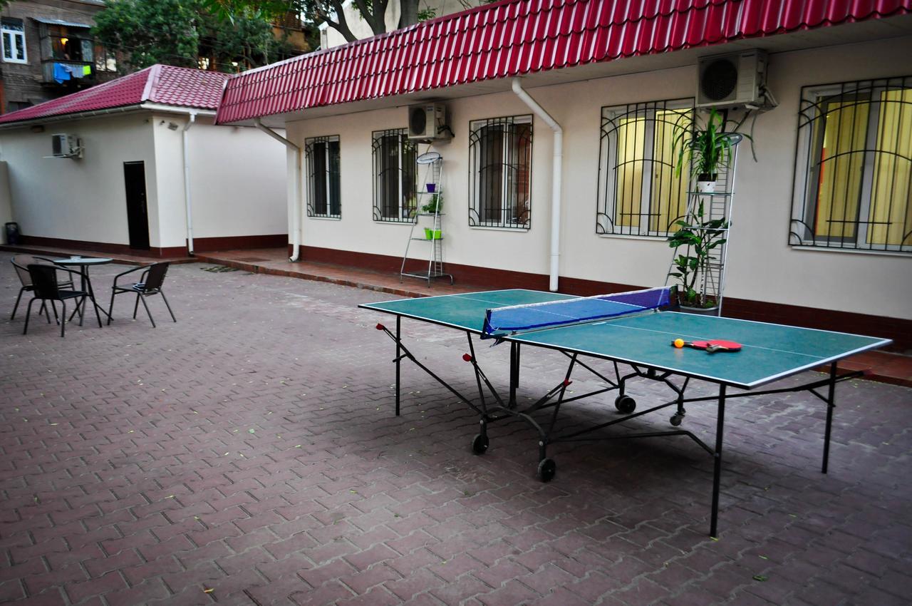 Old Courtyard Hostel Odesa Exterior photo